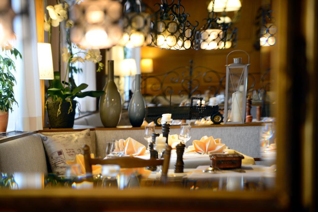 Hotel Hohenstaufen Goeppingen Ngoại thất bức ảnh