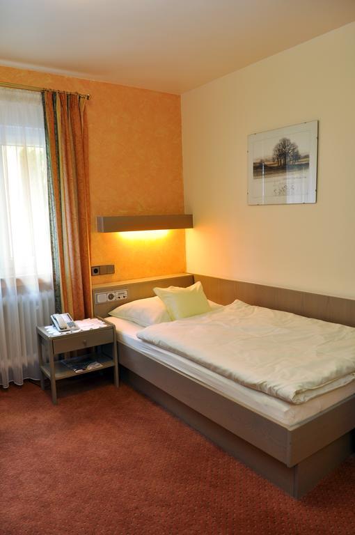 Hotel Hohenstaufen Goeppingen Ngoại thất bức ảnh